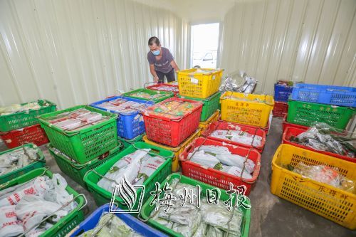 农产卖套餐 农民笑开颜 梅江区上村村实行农产品统一收购进行消费帮扶